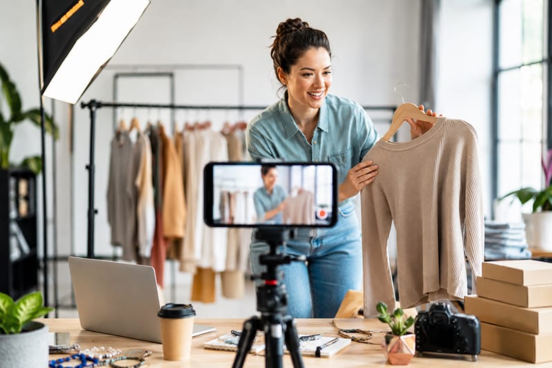הפקת תוכן וימי צילום לעסק: ימי צילום לעסק מלאי תוכן | רוקט דיגיטל